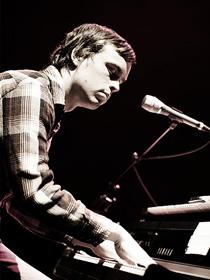 Peter Broderick Peter Broderick