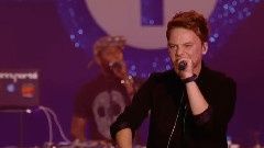 Turn Around (Radio 1's Teen Awards 2012) 现场版