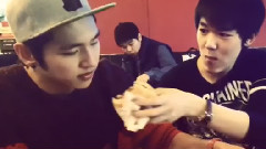 Gunmin & Benji Eating 13/10/11