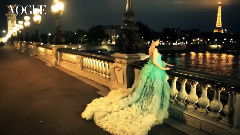 桂纶镁在巴黎的夜晚