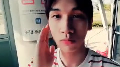 V APP 小爀享受秋天的方法