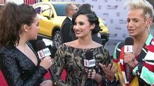 Demi Lovato - Demi Lovato 2015全美音乐奖 红毯访谈