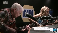 81 Year Old Man Shreds Guitar, Plays Crossroads with Lindsay Ell