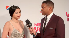 Selena Gomez现身Billboard's Women in Music