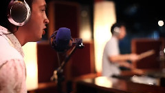 Twenty One Pilots - Addict With A Pen(UG Studios session)