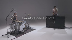 Twenty One Pilots - Holding On To You
