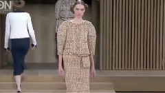 Paris 2016 Fashion Show Chanel Zhou Chunxia Couture Show Clothing Fashion