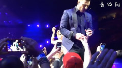 Justin Timberlake 费城被袭臀!