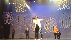 Tribute Artist Surprises Kids At Dance Recital!!