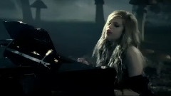 Avril Lavigne - Alice