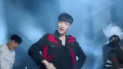 LAY Solo专辑预售20万张