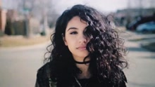 Alessia Cara 录音室 VS 现场