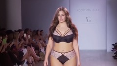 Lingerie Fashion Week Plus size