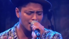 Bruno Mars - Just The Way You Are (live)