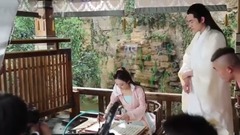 楚乔传花絮社:赵丽颖片场热到崩溃 林更新放话要敲她?