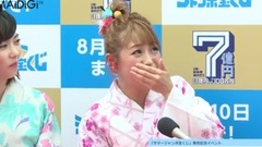 鈴木奈々,島崎遥香の"塩対応"に驚き"目悪くて見えない" "サマージャンボ宝くじ"発売記念イベント会見1