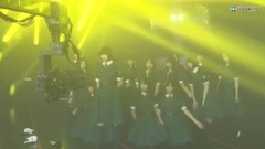 欅坂46,"光の世界"で華麗に舞う
