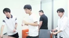 王源:我们在一起四年了,我们是TFBOYS!