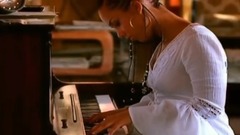 Alicia Keys - A Woman's Worth