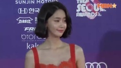 第一届The Seoul Award颁奖礼林允儿红毯新闻视频cut7