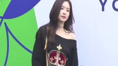 2017SS赫拉首尔时装周 朴孝敏 Apink Sistar YES新闻报道