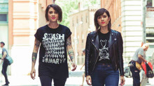 Tegan And Sara & Hayley Williams - Nineteen