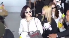 T-ARA IN TAN SON NHAT AIRPORT