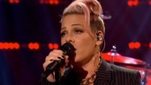 P!nk - What About Us 现场版 2017