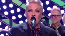 P!nk Live What About Us At Quotidien 2017