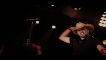 Jason Aldean - Dirt Road Anthem (Lyric Video)