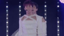 东方神起 - 东方神起 - Catch Me -If you wanna- - 2013世界巡演