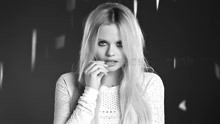 Alli Simpson - RICHER (歌词版MV)