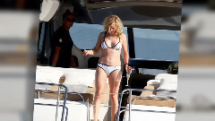 Ellie Goulding And Dougie Poynter Bring Romance To Ibiza