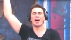 Hardwell Live At Tomorrowland 2012