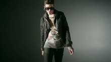 T. Mills - Vans On