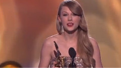 Taylor Swift - Taylor Swift Wins Album Artist Of The Year