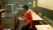 Michael Jackson - Beat It