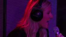 Ellie Goulding - I Need Your Love 2013NRJ现场版