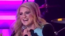 Meghan Trainor - All About That Bass E现场版