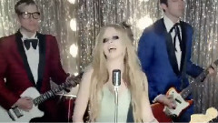 Avril Lavigne - Here's To Never Growing Up