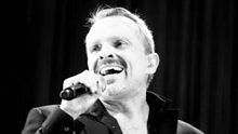 Miguel Bose - Estuve A Punto De... 现场版