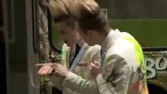 Jedward's Big Adventure S02E04 Cheddar Gorge(切达峡谷)