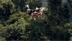 慢镜头摩托车极限越野秀
