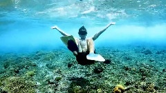 Bodysurfing in Fiji