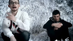 Тянет