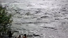 雅鲁藏布江