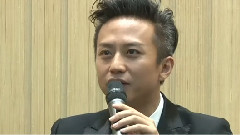 邓超首当导演 工作之余不忘环保