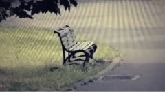 ひねくれネジと雨