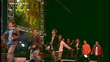  - Closing : L-O-V-E Love