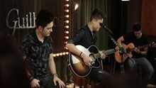 Vitor & Guilherme - Rua Principal